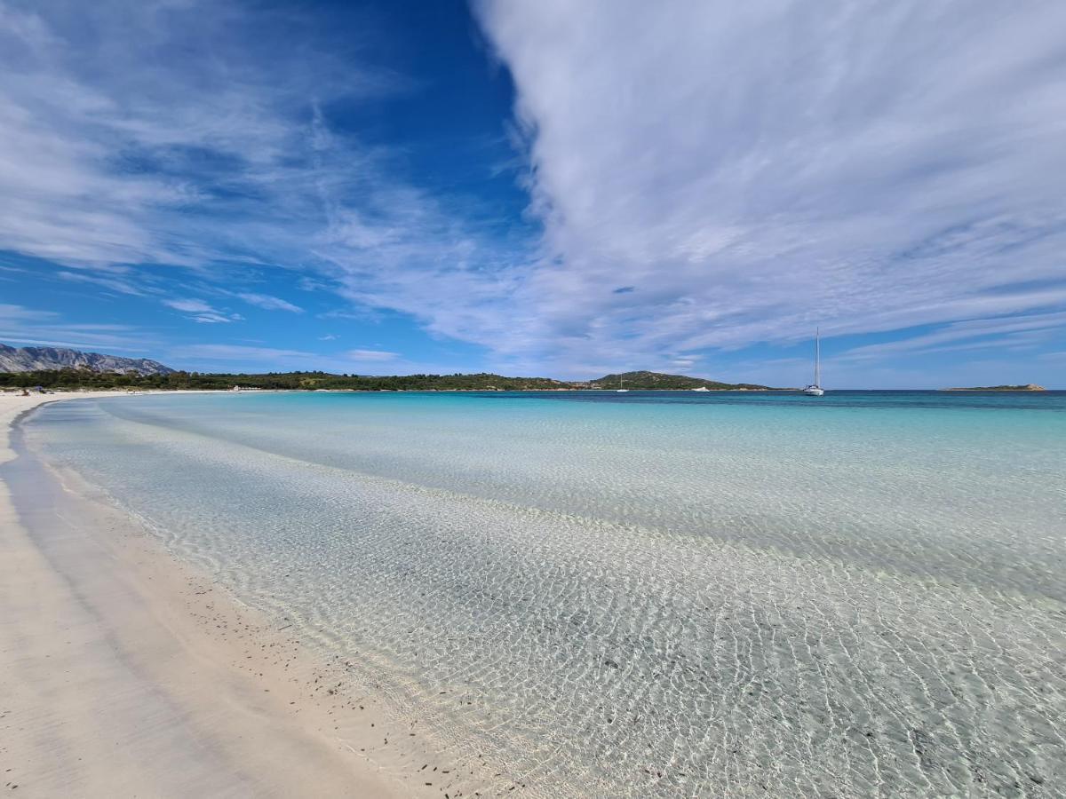 Villa Paola San Teodoro Con Piscina Privata Lu Lioni Eksteriør bilde