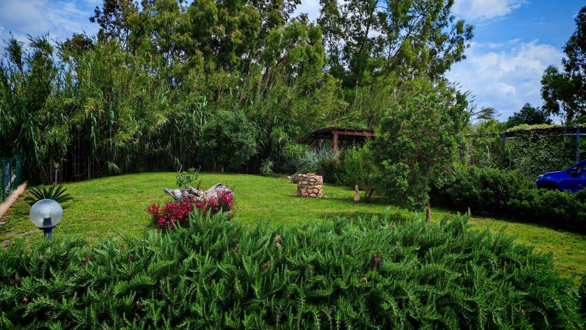 Villa Paola San Teodoro Con Piscina Privata Lu Lioni Eksteriør bilde